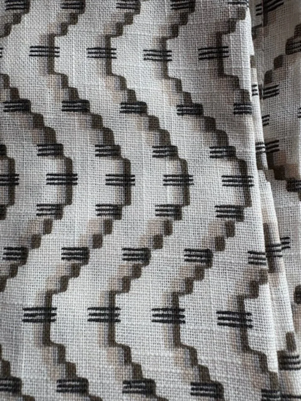 NWT Threshold Two-Four Packs of Cotton Napkins Black/Cream Wave (8)